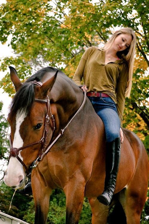 what to wear for horseback riding